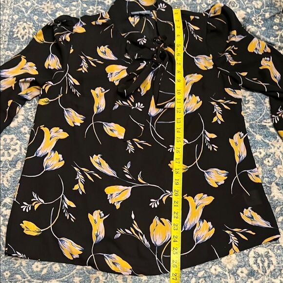 ModCloth Black Yellow Tulip Floral Design Front Tie Neck Blouse Modern Feminine - Picture 12 of 12
